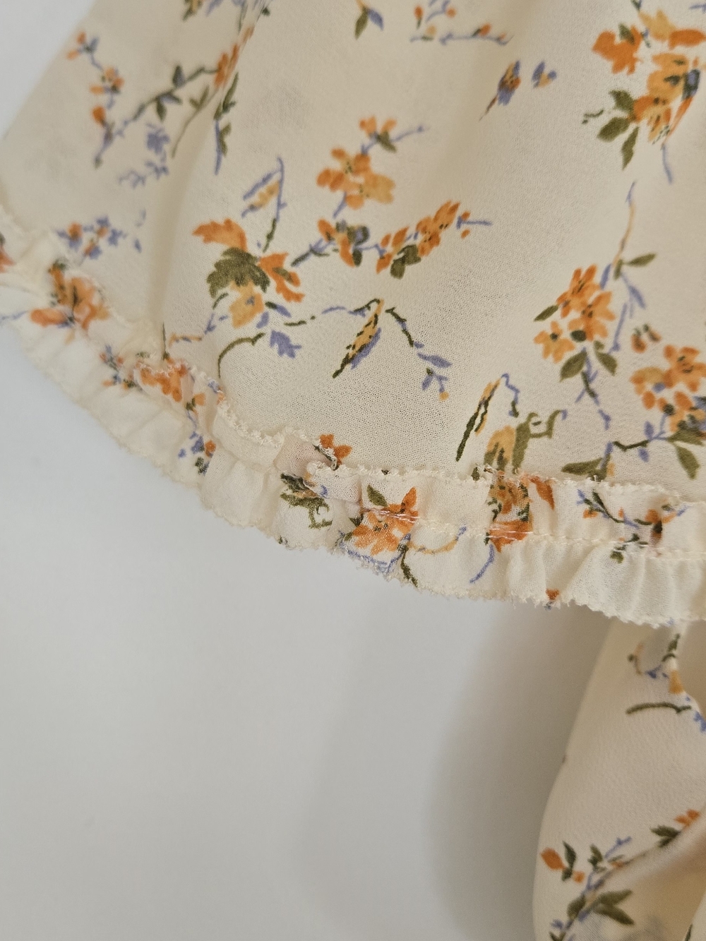 Dex Cream Floral Midi Dress with Puff Sleeves - Picture 5 of 6